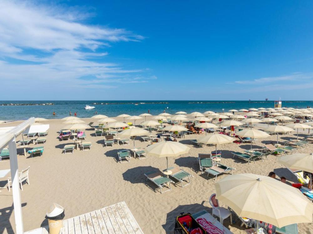 ראבנה Hotel Marina Beach - Azzurro Club מראה חיצוני תמונה