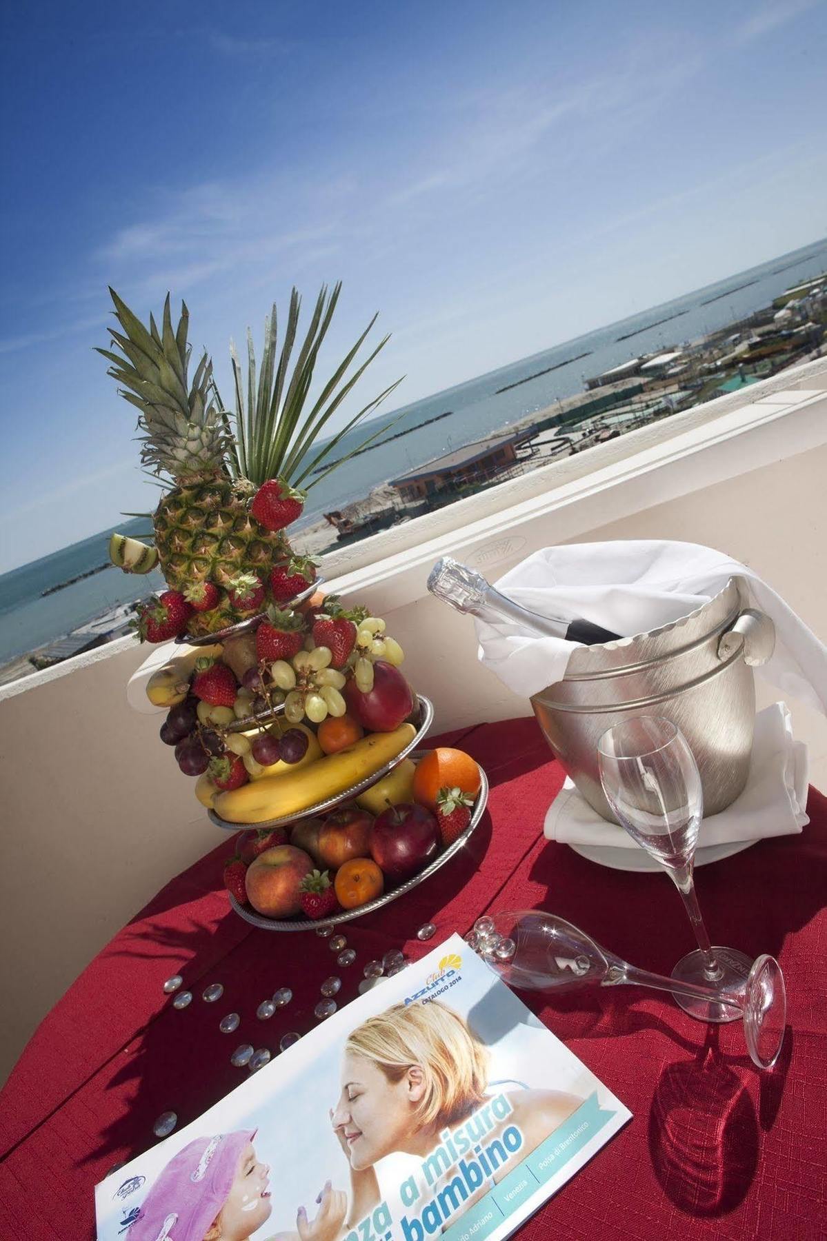 ראבנה Hotel Marina Beach - Azzurro Club מראה חיצוני תמונה