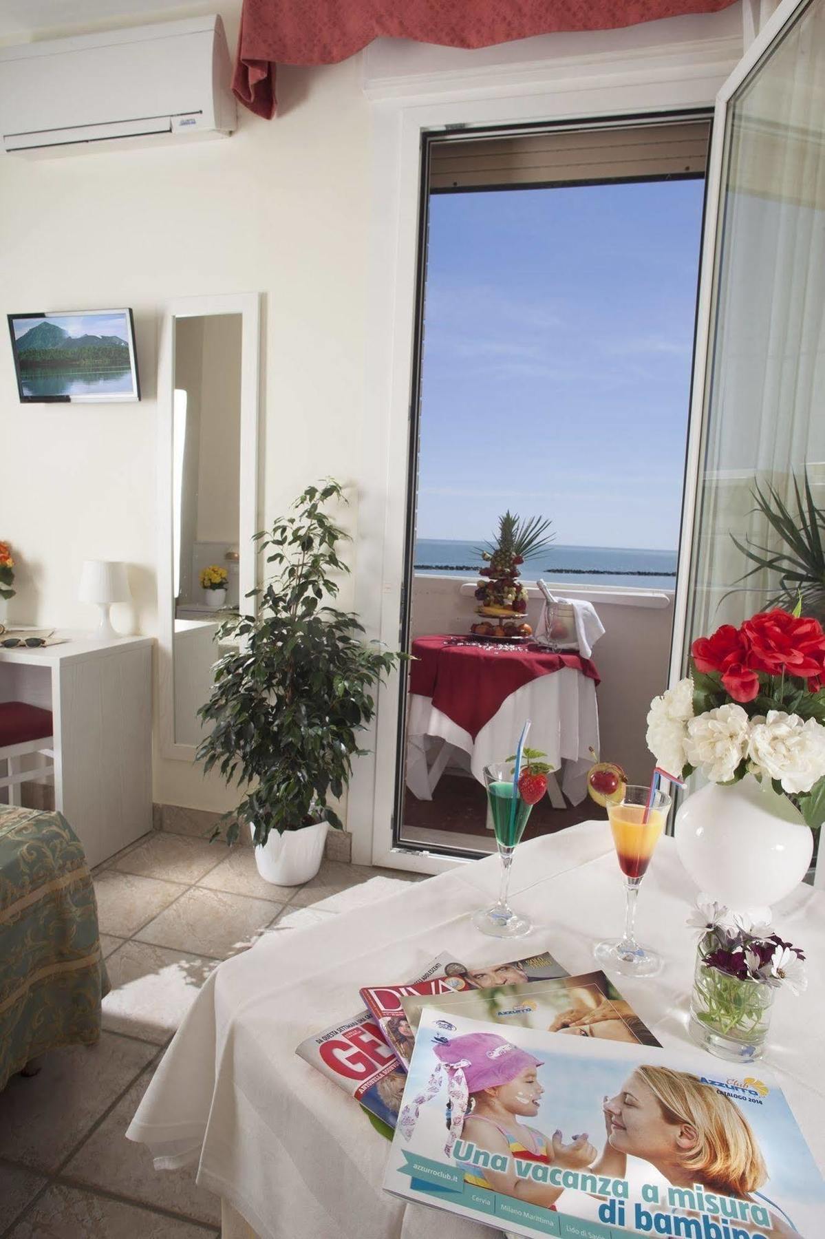 ראבנה Hotel Marina Beach - Azzurro Club מראה חיצוני תמונה