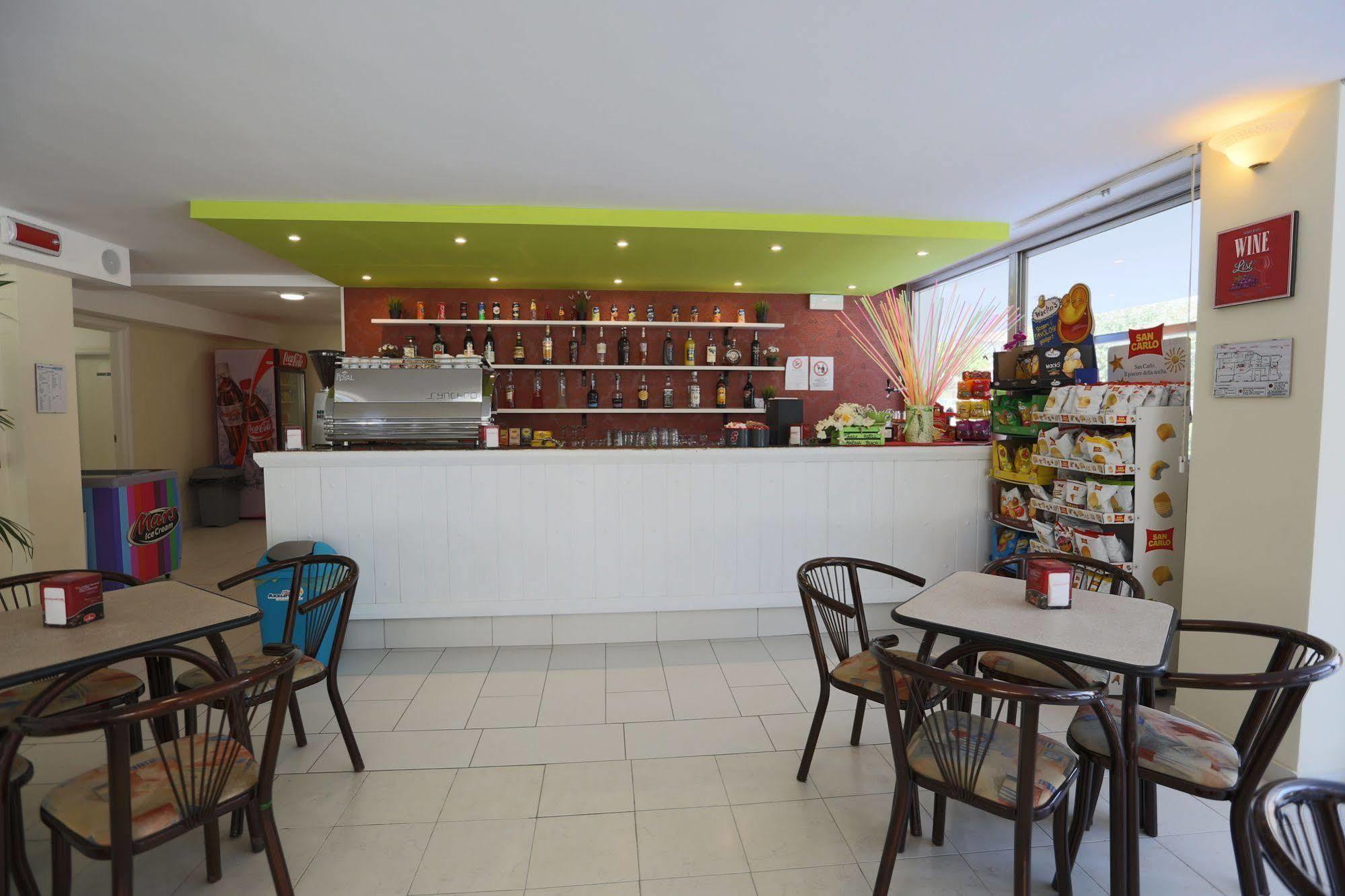 ראבנה Hotel Marina Beach - Azzurro Club מראה חיצוני תמונה